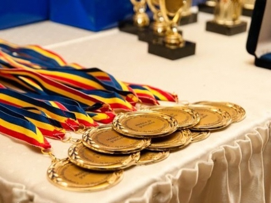 Elevii romani, medaliati la Olimpiada din Rusia!