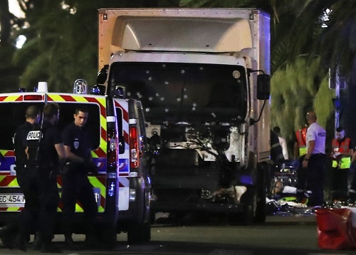 Ziua naţională a Franței marcată dramatic (audio)