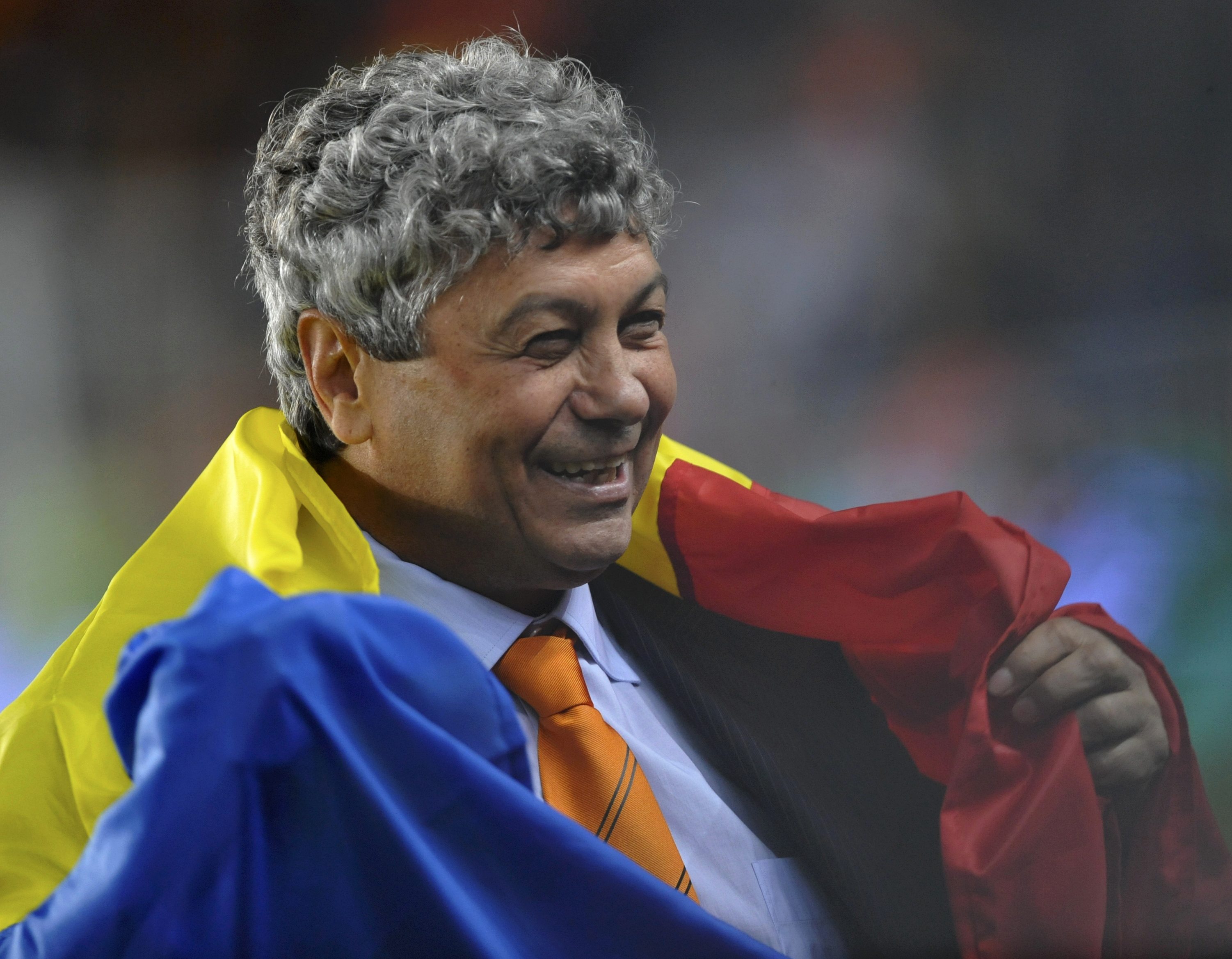 Antrenorul român Mircea Lucescu a primit titlul de Doctor Honoris Causa al Universității Constantin Brâncuși din Tg. Jiu