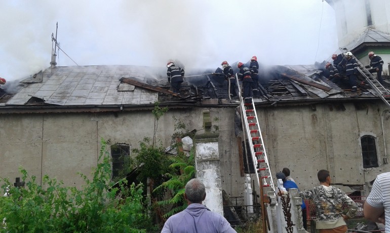Incendiu la o biserică din Valea Stanciului!