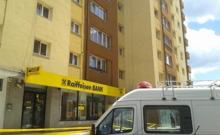 Autorul jafului de la o banca din Bistrita ramane un no name!