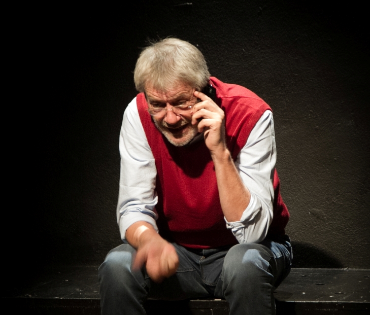 Marcel Iures pe scena Nationalului craiovean in „Vanilla Skype”