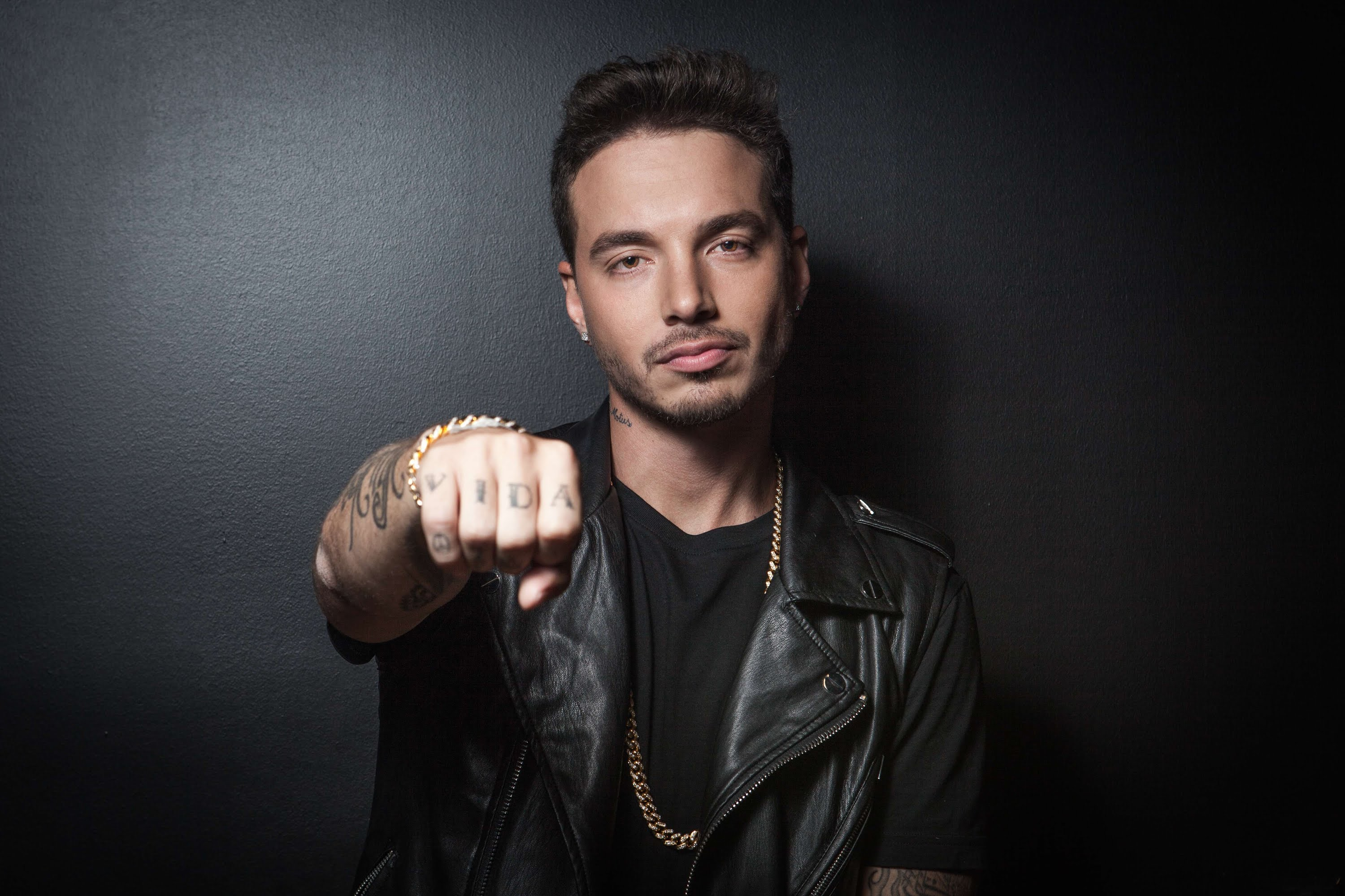 Cantaretul J Balvin a fost implicat intr-un accident de avion!