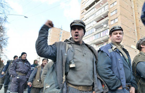Minerii din Valea Jiului se pregătesc de grevă generală