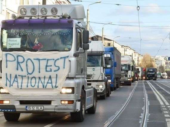 Atentie in trafic: Transportatorii continua protestele astazi!