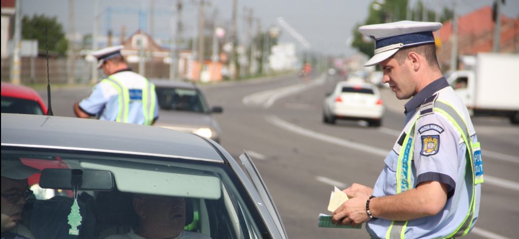 1.600 de soferi au ramas fara permis in minivacanta de Sf. Maria!