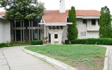 Vila de la Gura Văii