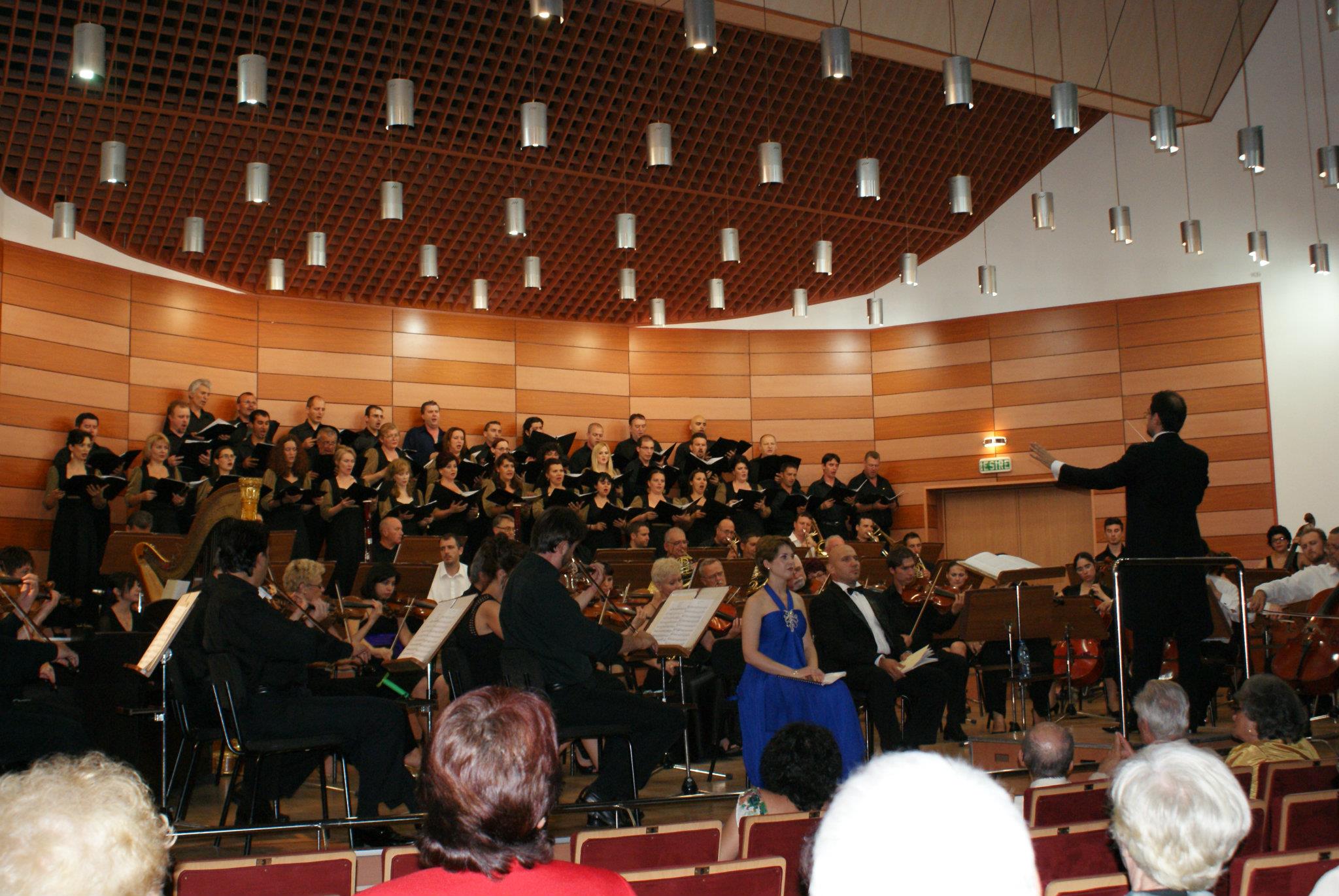 FILARMONICA “OLTENIA” CRAIOVA PROGRAM OFF-SEASON CONCERTS