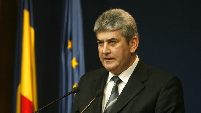Senatorii au votat împotriva urmăririi penale a lui Gabriel Oprea