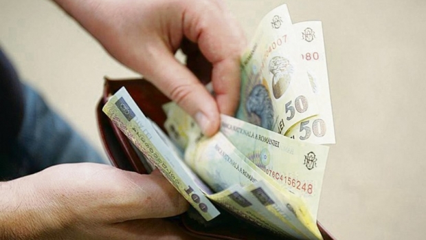 Angajații din Ministerul Transporturilor nu mai beneficiază de majorări salariale de la 1 septembrie