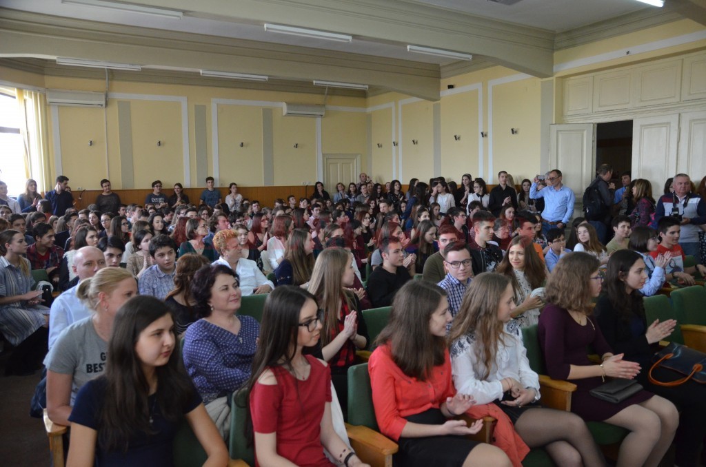 Elevi doljeni, laureați la ”Tinere condeie”