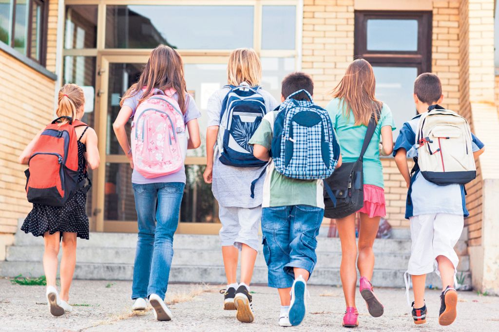 Maine reincepe scoala!