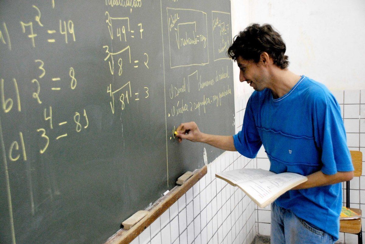 A început cursa pentru completarea normelor didactice