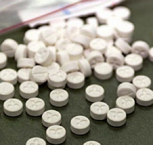 Doljeni surprinși cu Ecstasy, amfetamine și hașiș