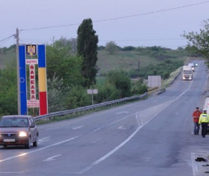 Traficul greu, restricţionat în localitatea Găneasa