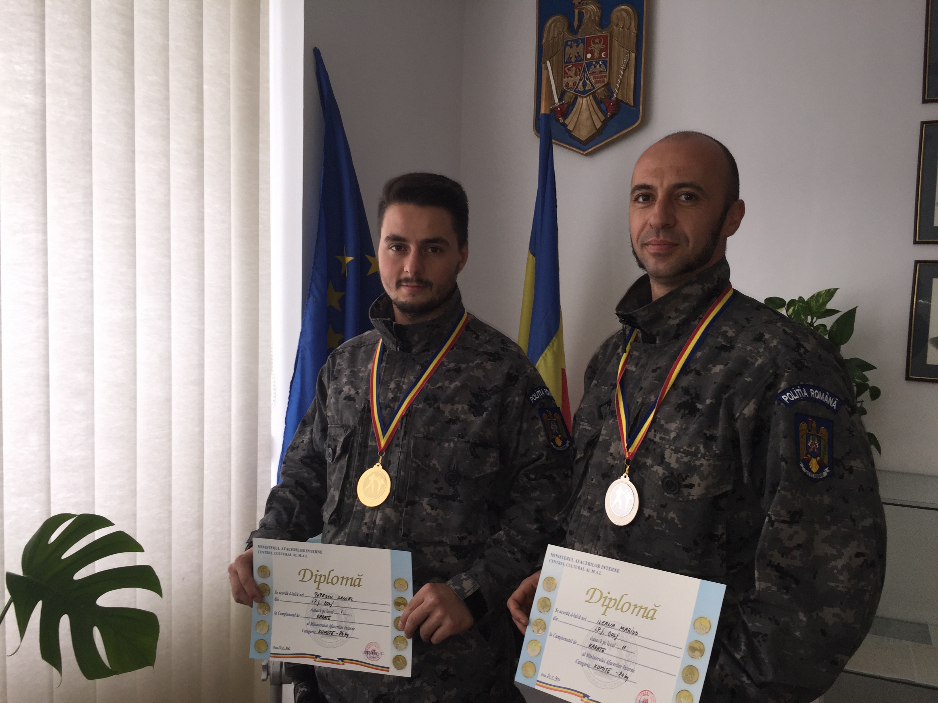 Politisti doljeni, campioni la karate!