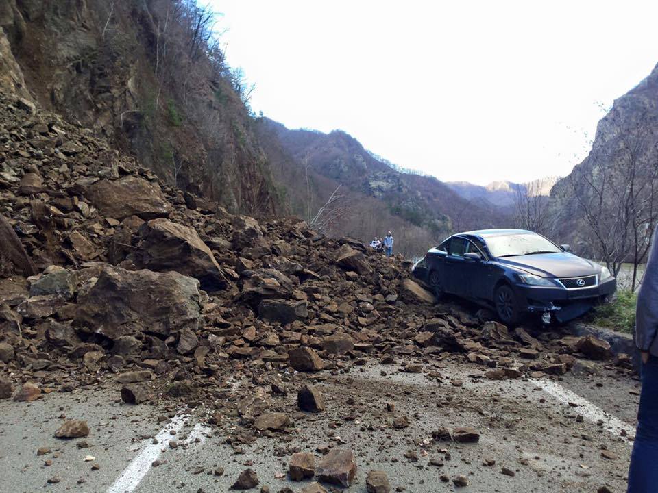 Trafic rutier deviat in Olt
