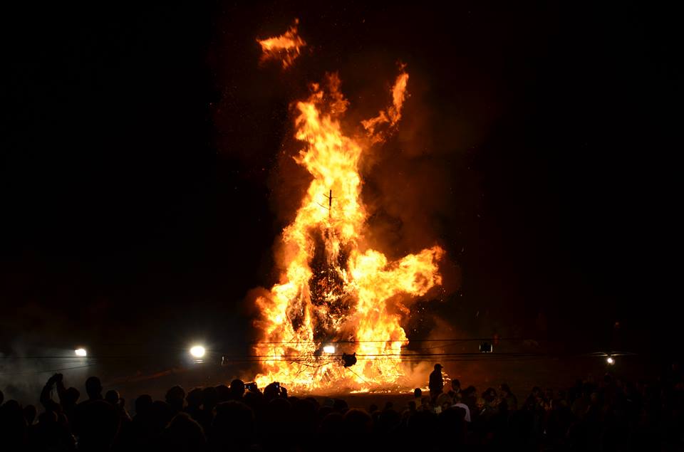 În această seară s-a aprins Focul lui Sumedru