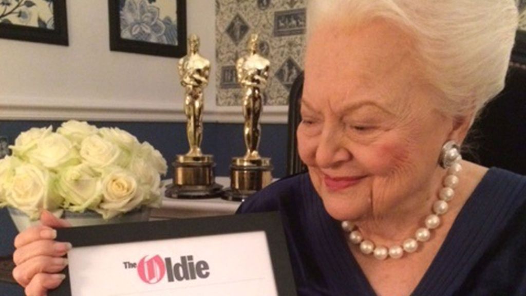 (audio)”Nu vrem manechine cu fuste scurte la TNC, ci doamne în vârstă, cu fuste lungi!”