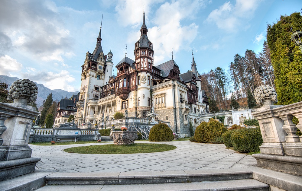 Vizite gratuite la Castelul Peles