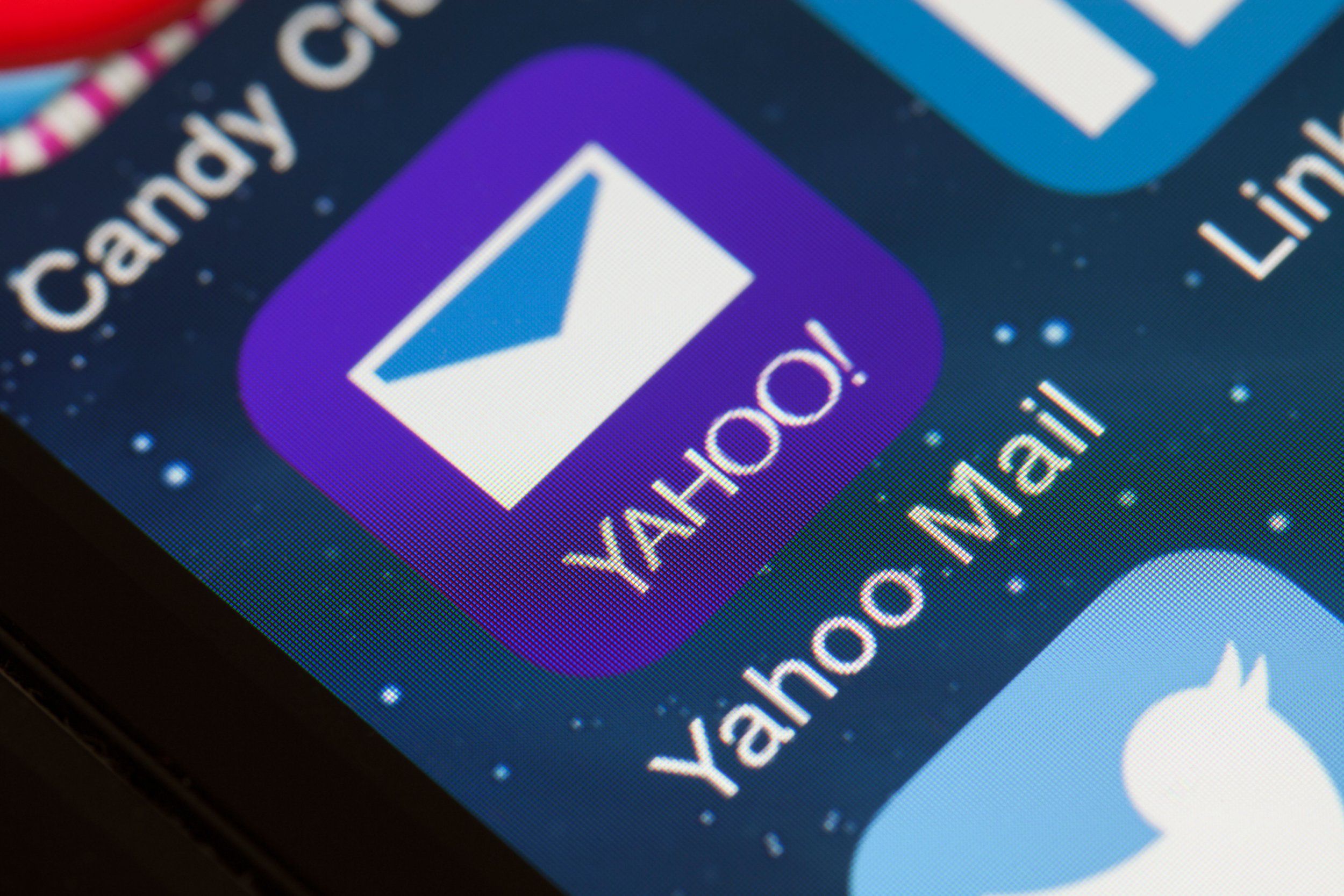 Compania Yahoo, acuzată ca a scanat email-urile utilizatorilor
