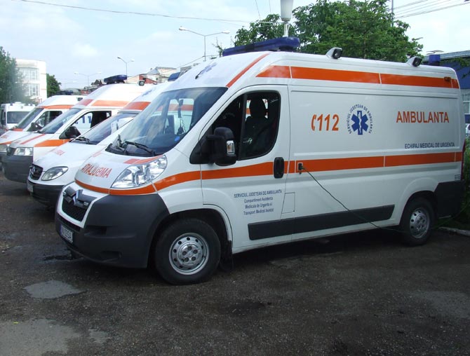 Sute de posturi pentru ambulanţă şi medicii rezidenţi