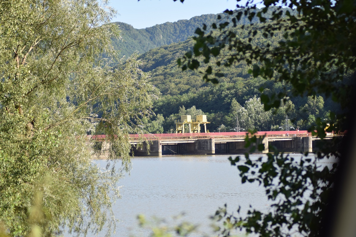 Azi despre ieri – 12 noiembrie 2016