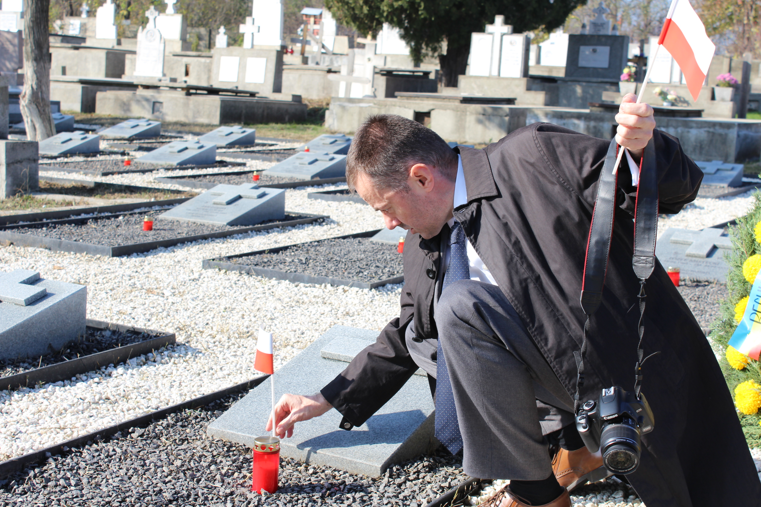 Consulul Poloniei a depus coroane cu flori la Monumentul Eroilor Polonezi