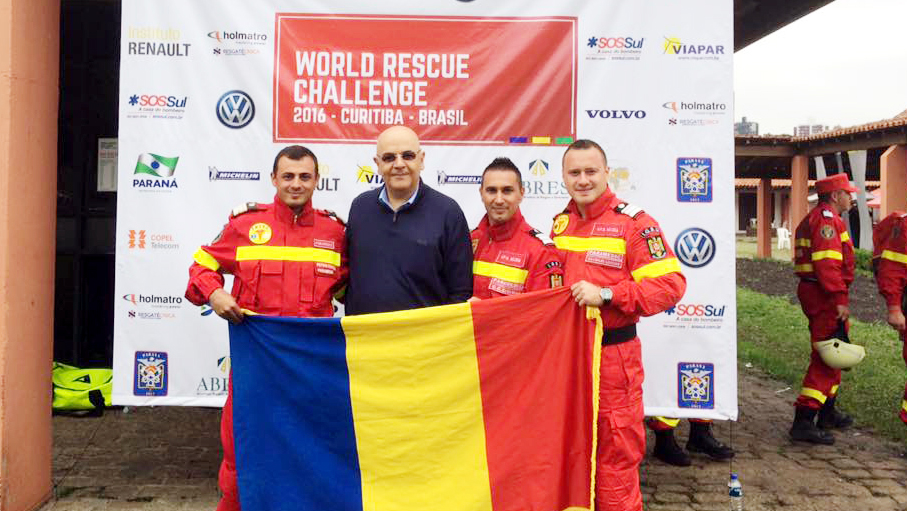 Echipă la Campionatul Mondial de Salvare, din Brazilia