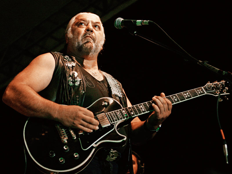 Nicu Covaci aprinde iluminatul de Crăciun