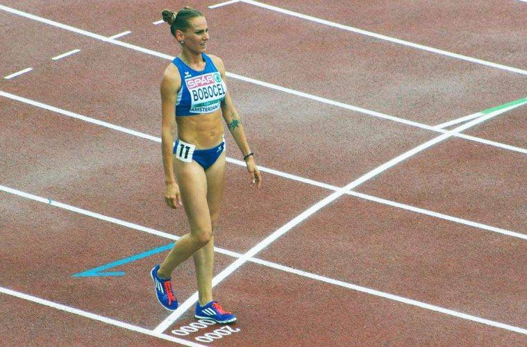 Campioană balcanică la cros