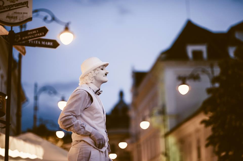 13 noiembrie: Ziua Internationala a Mimului!