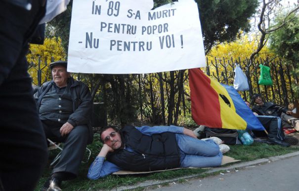 Falși revoluționari