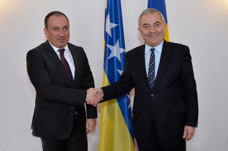 Ministrul român de externe, Lazăr Comănescu, la Roma