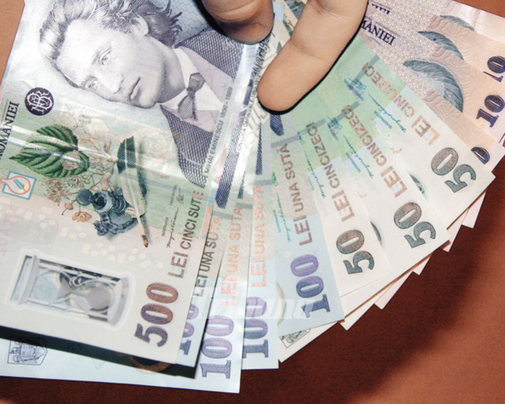 Salariul minim a fost înghețat (audio)