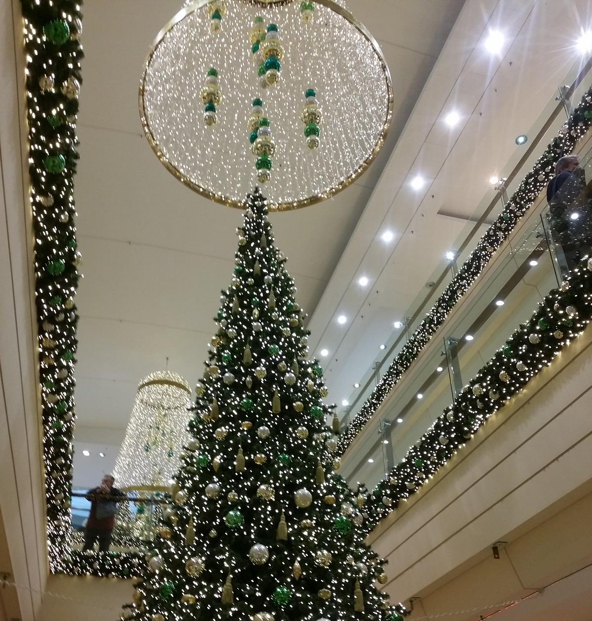 Azi despre ieri – 25 decembrie 2016