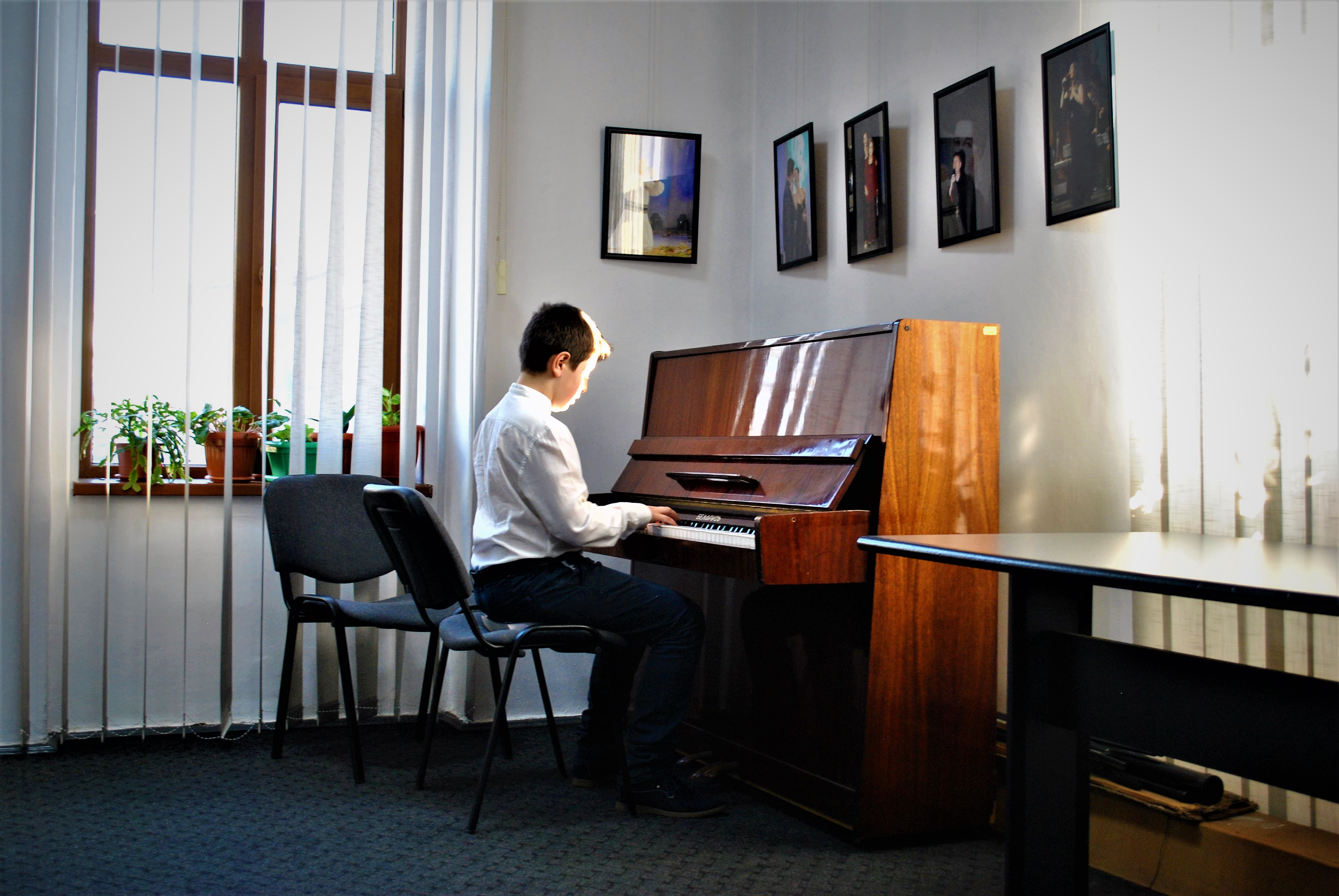 „Festivalul Crăciun Ţărănesc – Împodobirea Bradului“, 19-21 decembrie