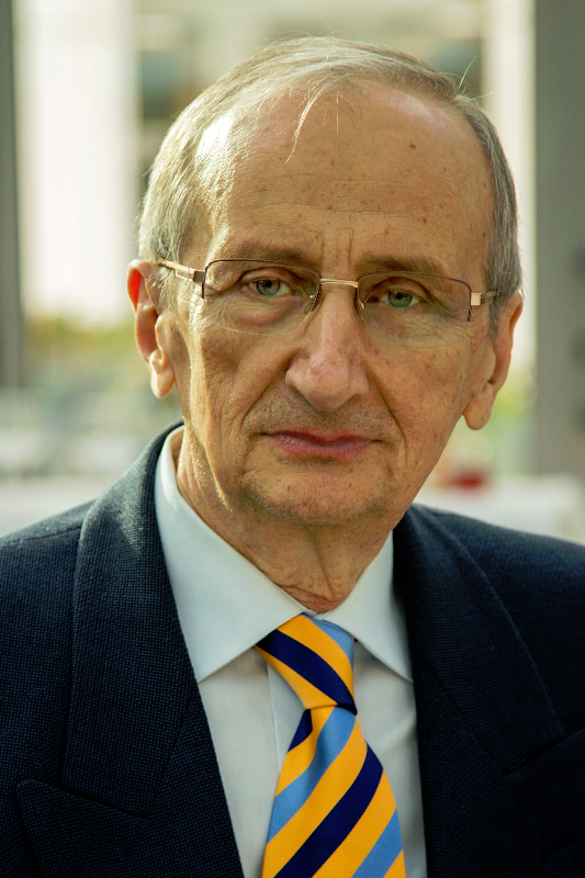 Acad. Mircea Martin vine la Craiova