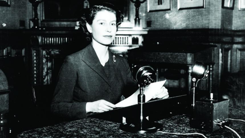 Discursul Reginei. Mesajele de Crăciun ale monarhilor britanici: între tradiţii şi adaptarea la prezent