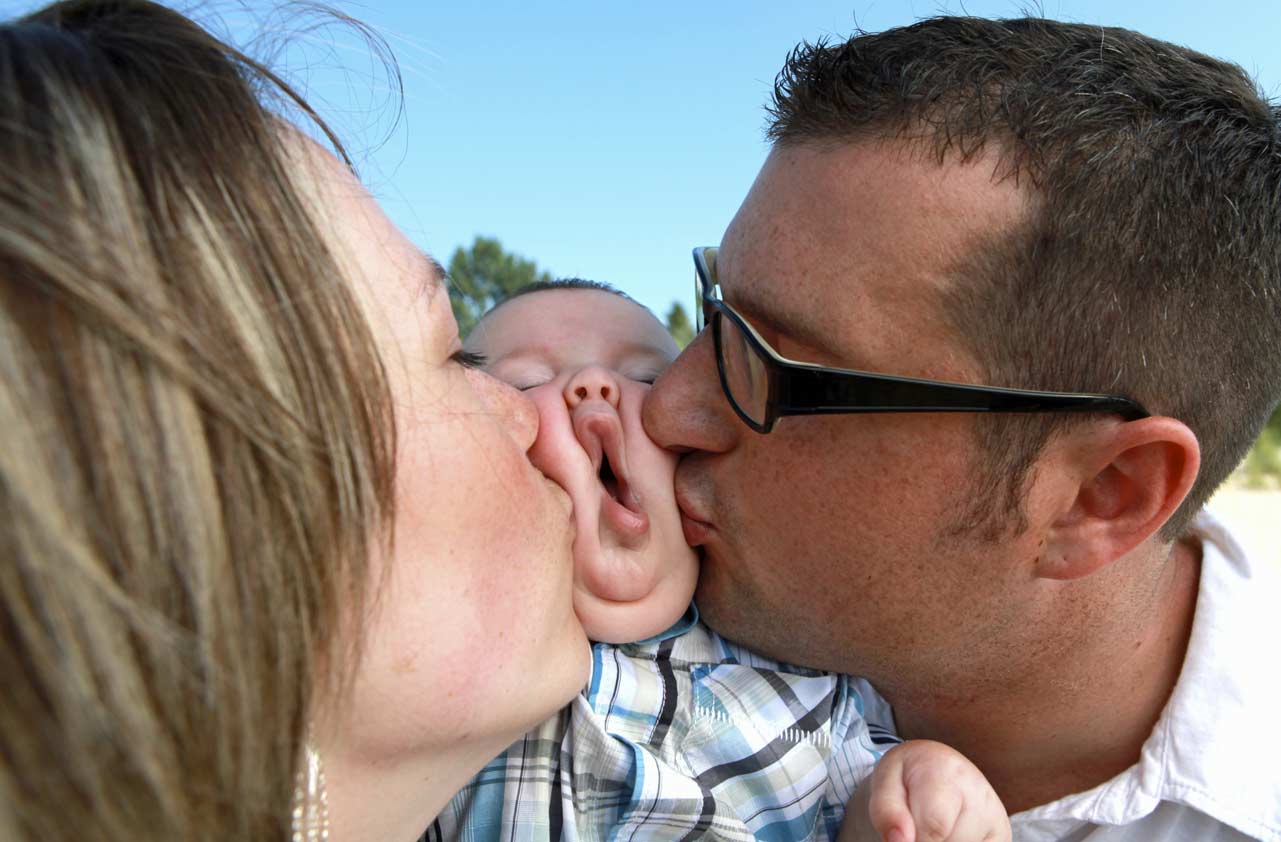 Părinţii spun lucruri trăsnite. Cele mai amuzante minciuni spuse de părinţi pentru a scăpa basma curată