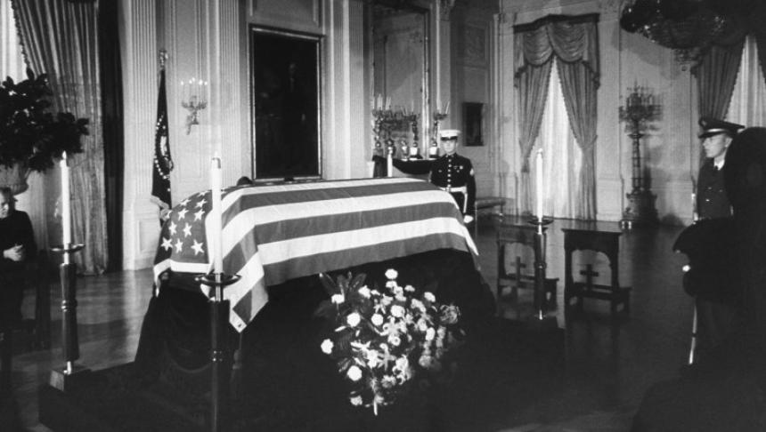 Fotografii nepublicate de la funeraliile preşedintelui John F. Kennedy