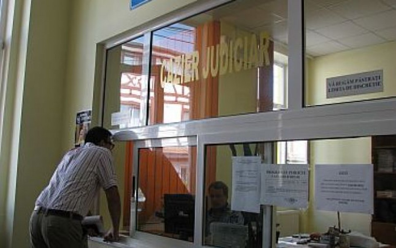 Nu se mai plătește taxa de cazier