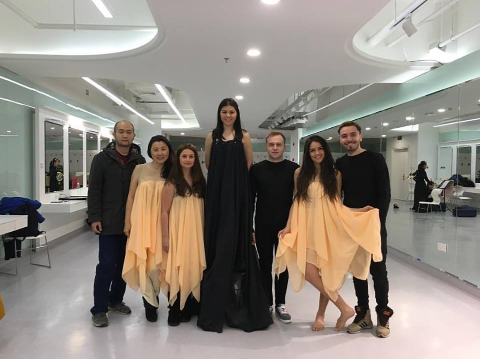 Tineri actori români, lăudați la Beijing. Au făcut România mândră