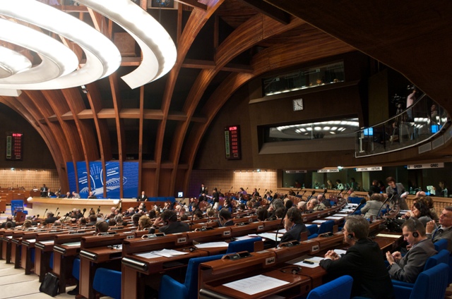 La Strasbourg se desfasoara Adunarea parlamentara a CE