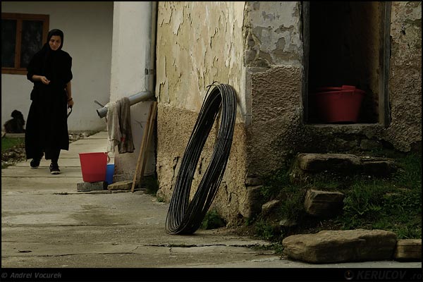 Schitul Bradu va fi consolidat și restaurat