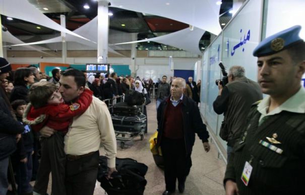 Islamici blocați pe aeroporturi