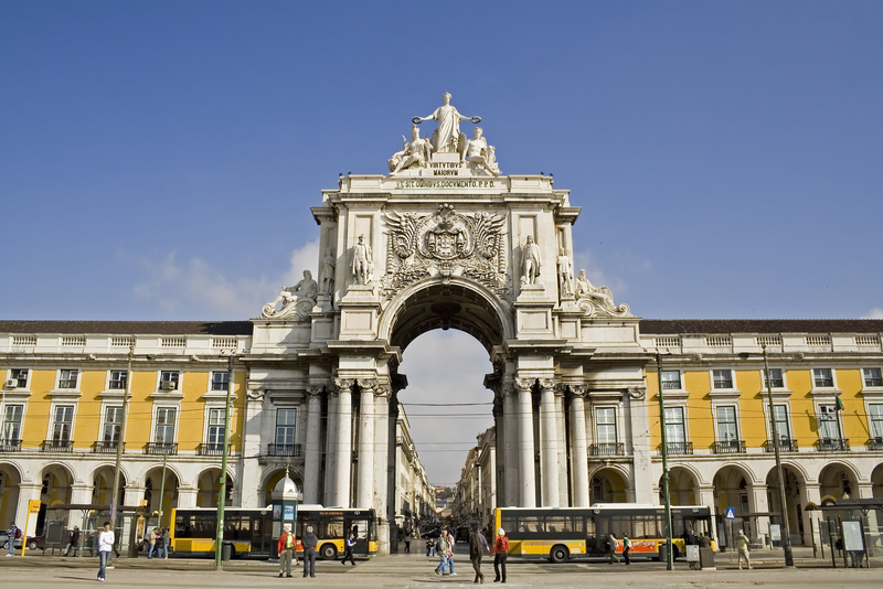 Lisabona citeste romaneste de Ziua Culturii Nationale!