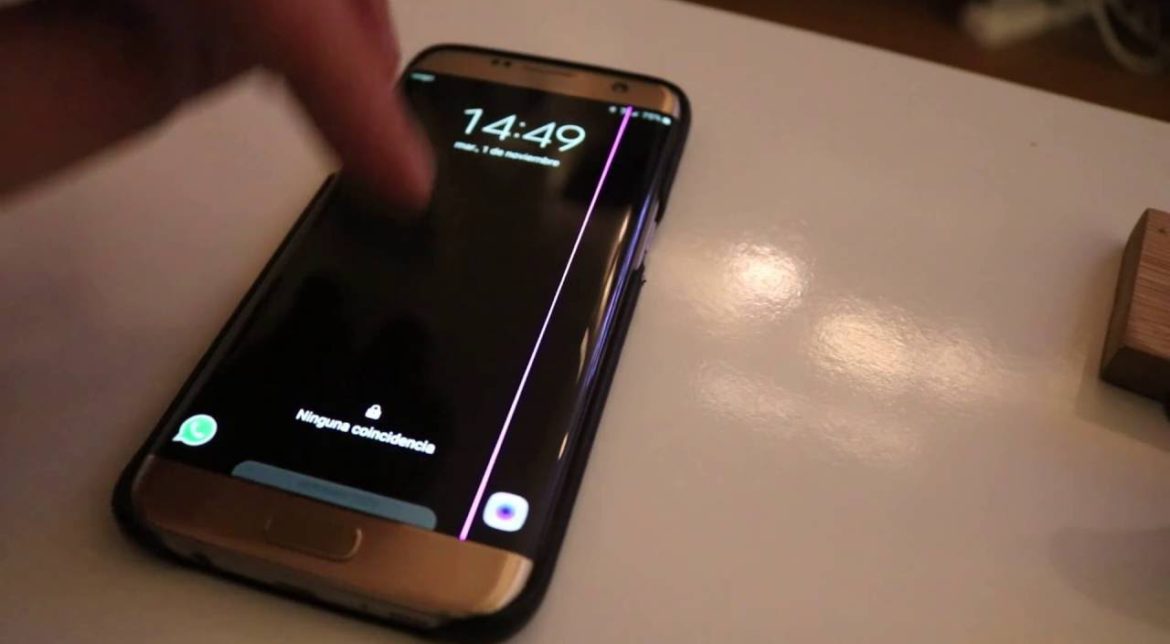 Galaxy S7 Edge a început să afișeze linii roz pe ecran