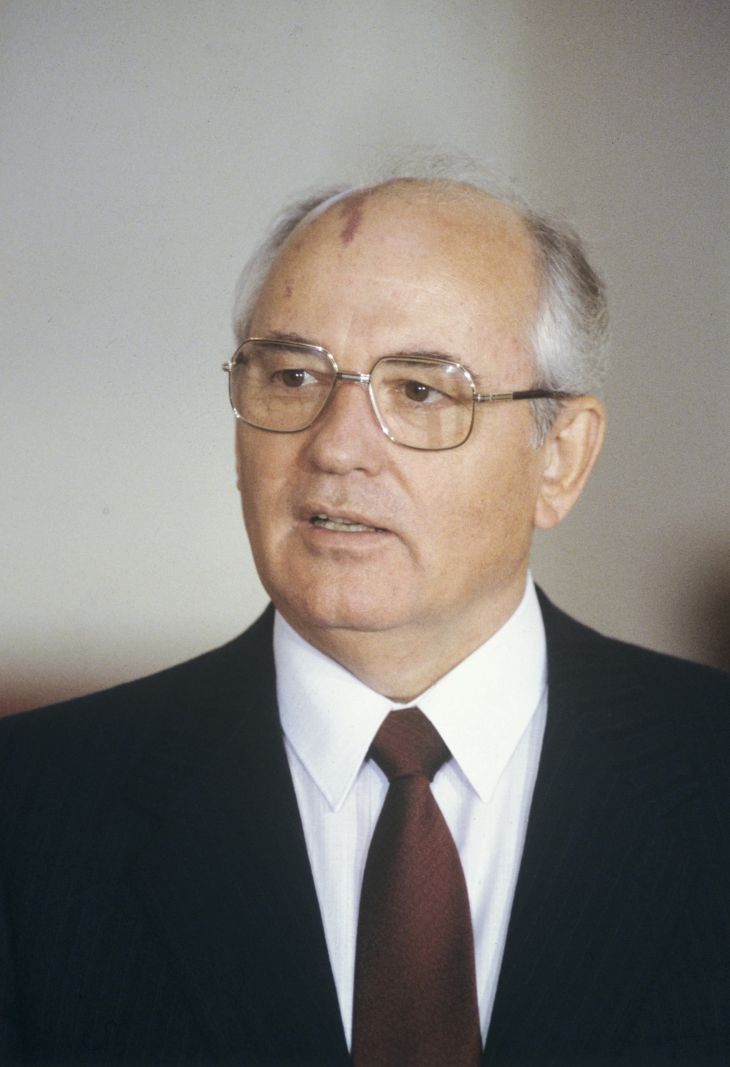 Mihail Gorbaciov: Lumea pare ca se pregateste de razboi