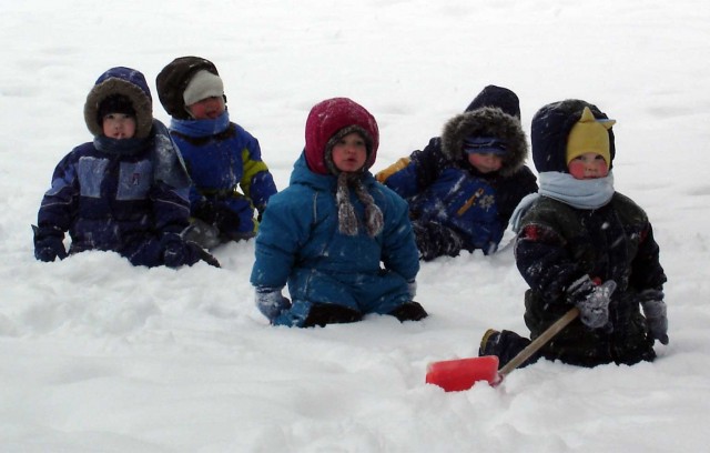 Școlile rămân închise în 22 de județe